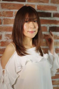 石塚裕美メインビジュアル