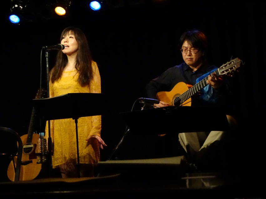 Acoustic Ladyland　アコレデ　ライブの様子